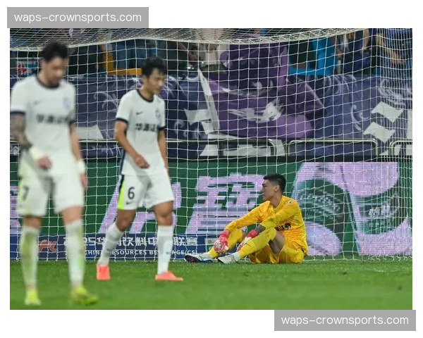 天津津门虎双前锋战术磨合生疏 于根伟变阵三中卫体系效果不佳